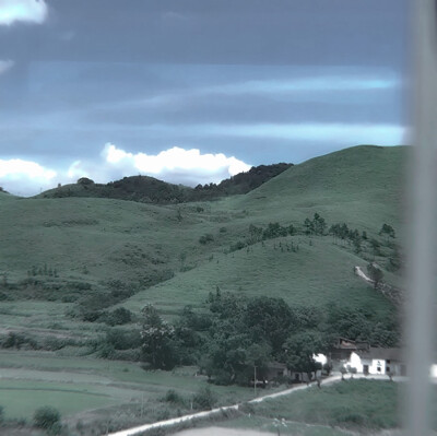 Mist over the mountains-漫过山岭的薄雾*