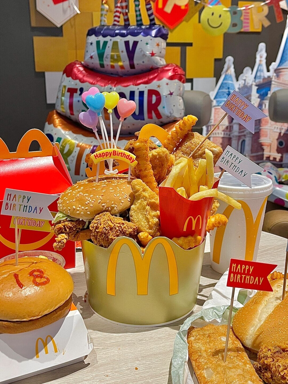 麦当劳生日蛋糕
