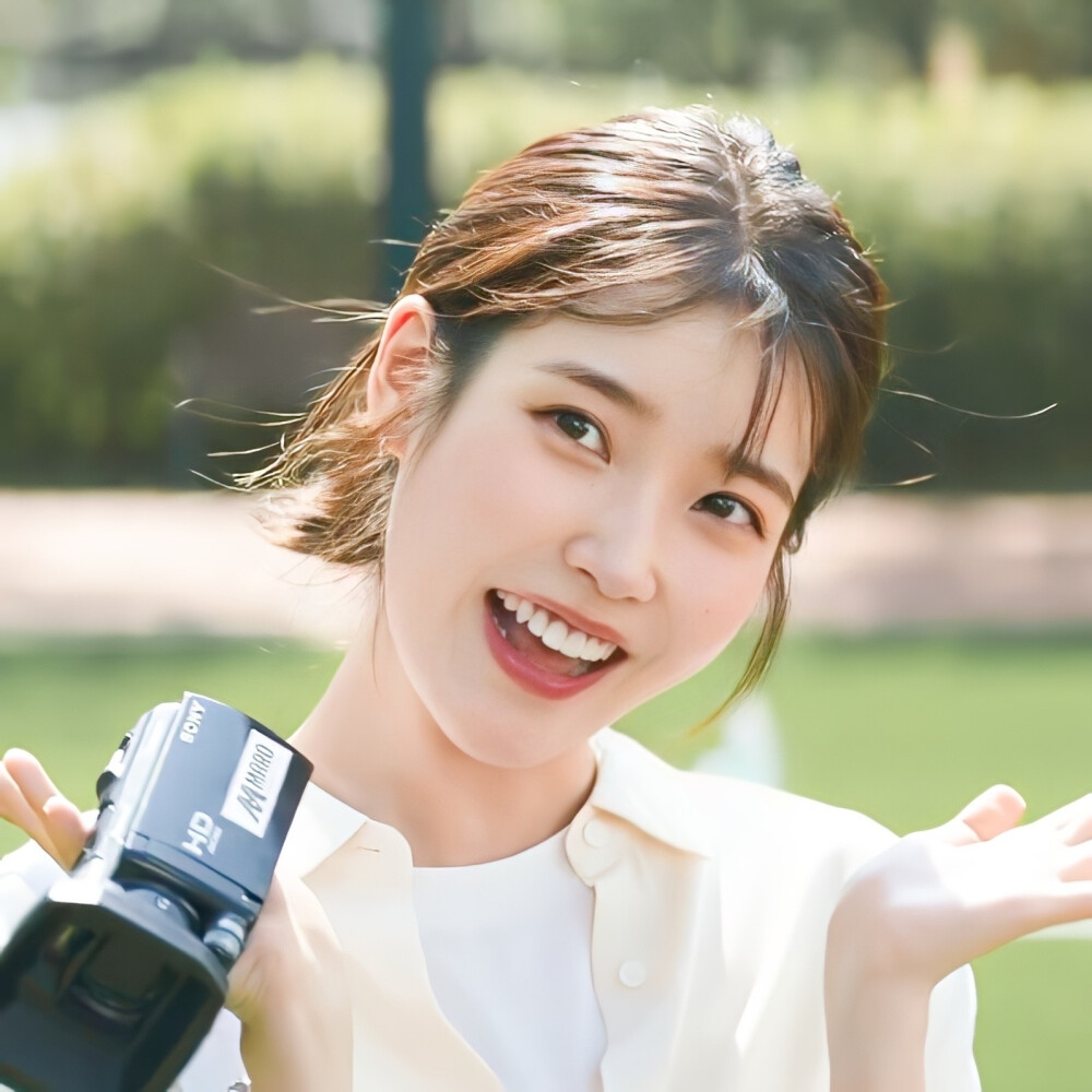 IU | Dream
cr:__南宫_