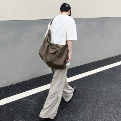帅气男孩