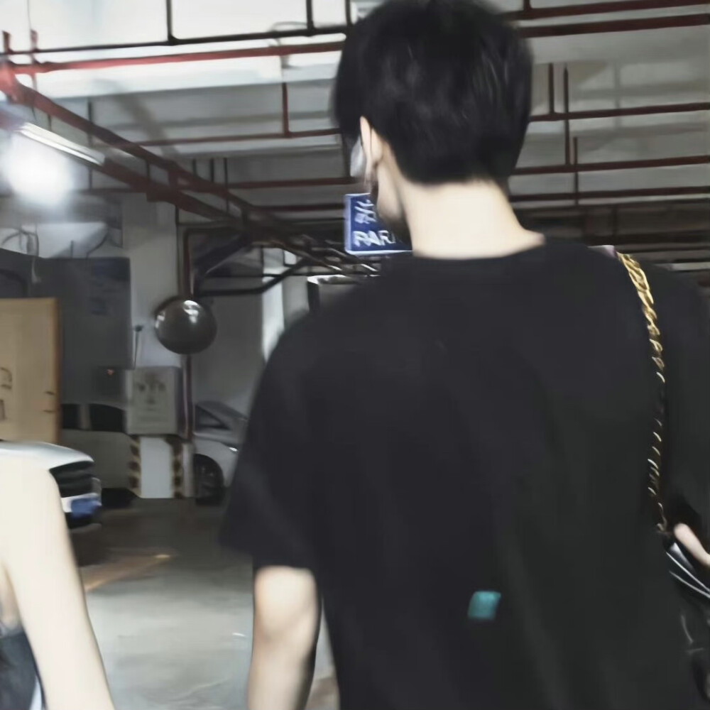 凌晨的海 难言的爱. ​​​
侵权删