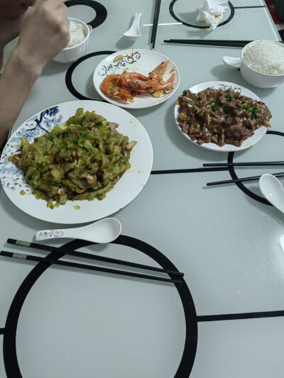 今日消费19，收入0。