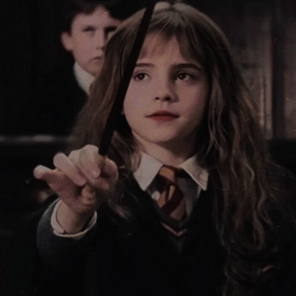 •Wingardium Leviosa
，Hermione Granger