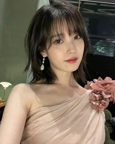 李知恩IU