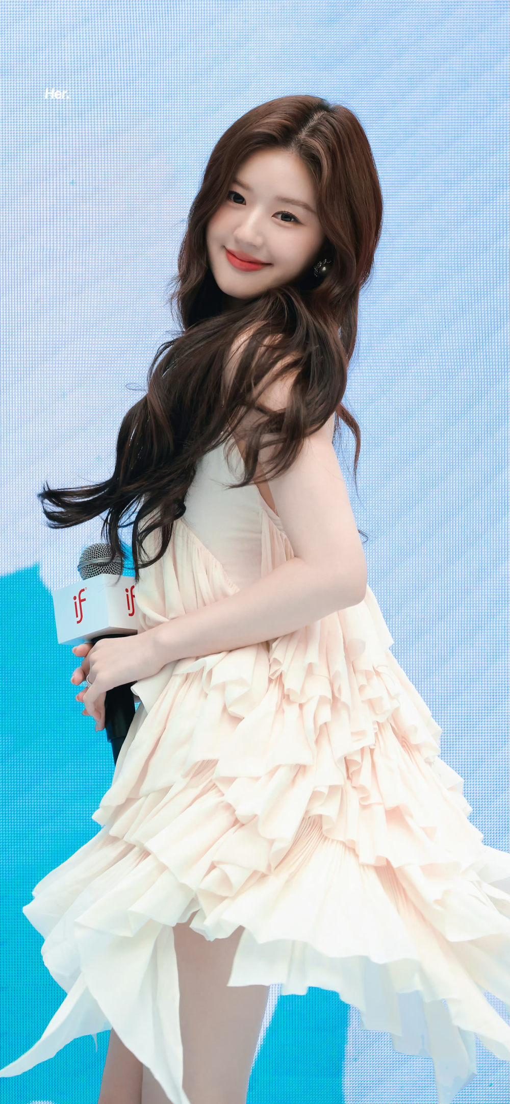 ▸赵露思
"是晴日里的太阳亦是暗夜里的月光"
cr.Her_赵露思