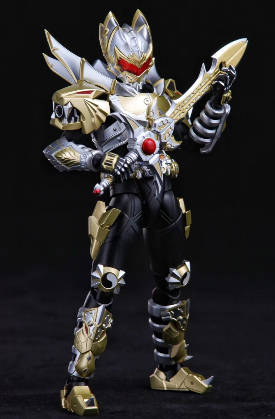 铠甲勇士帝皇侠