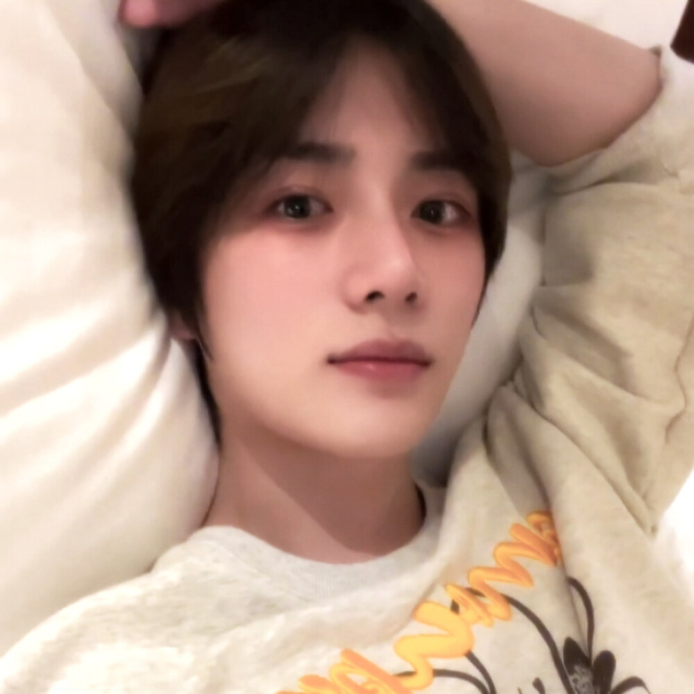 那时候我问她很远是多远 她说有多远滚多远