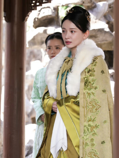 知否。知否应是绿肥红瘦