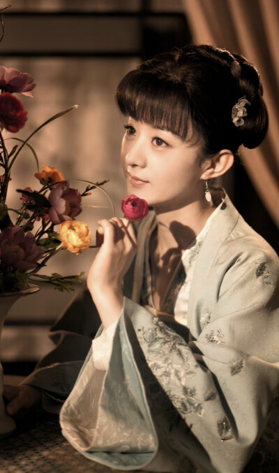 知否。知否。应是绿肥红瘦