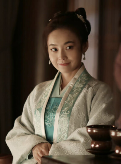 知否。知否应是绿肥红瘦