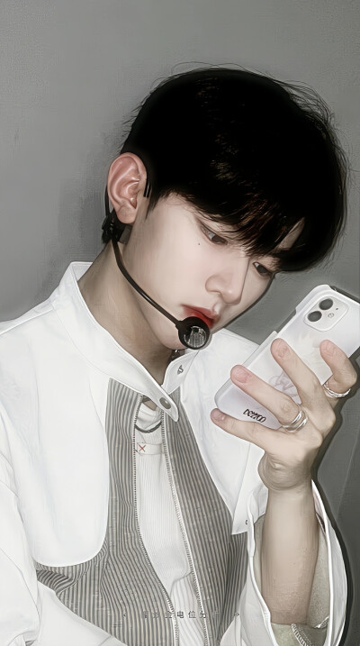 章昊｜★
自修壁纸