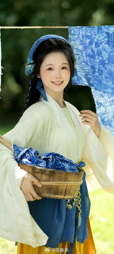 汉服
画中仙:@至春禾
