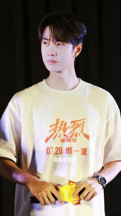 230808 电影《热烈》泰国映后见面会
✨一宝in泰兰德✨
@UNIQ-王一博 cr:logo