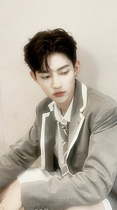 章昊｜★
自修壁纸