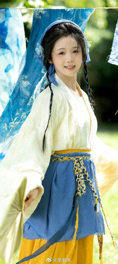 汉服
画中仙:@至春禾