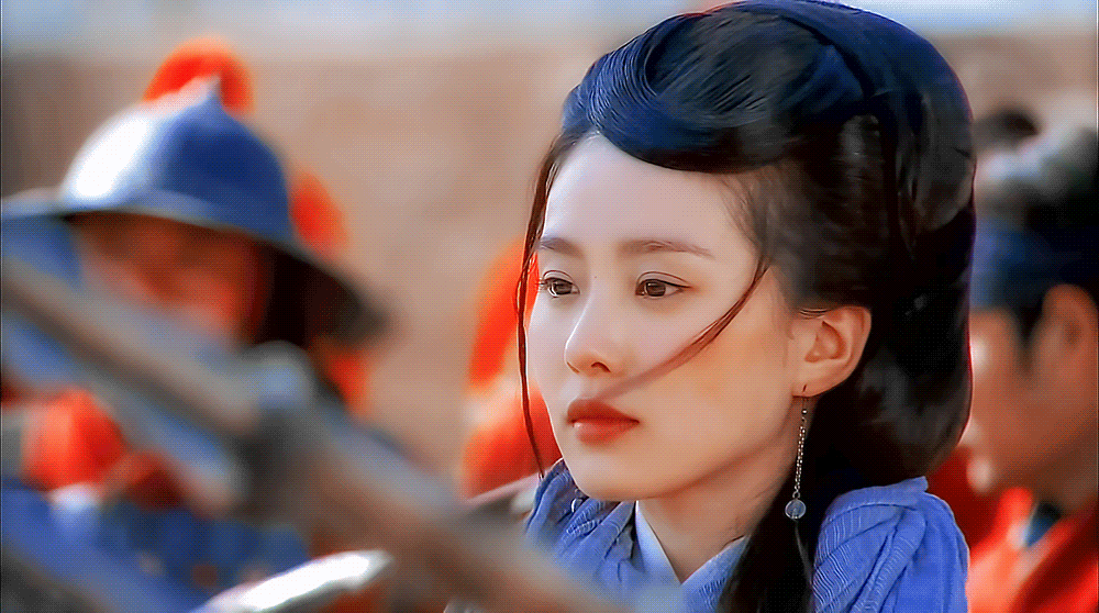 刘诗诗 | 高杨氏
cr:远山微雾