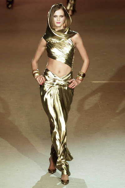 Yves Saint Laurent 2002