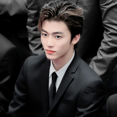 隔海相望내 애인、“希望永遠楽しい”）