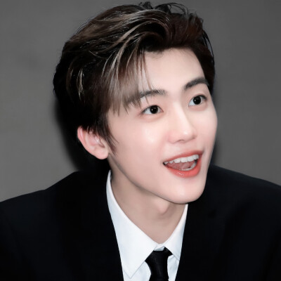 隔海相望내 애인、“希望永遠楽しい”）