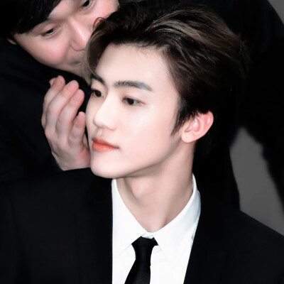 隔海相望내 애인、“希望永遠楽しい”）