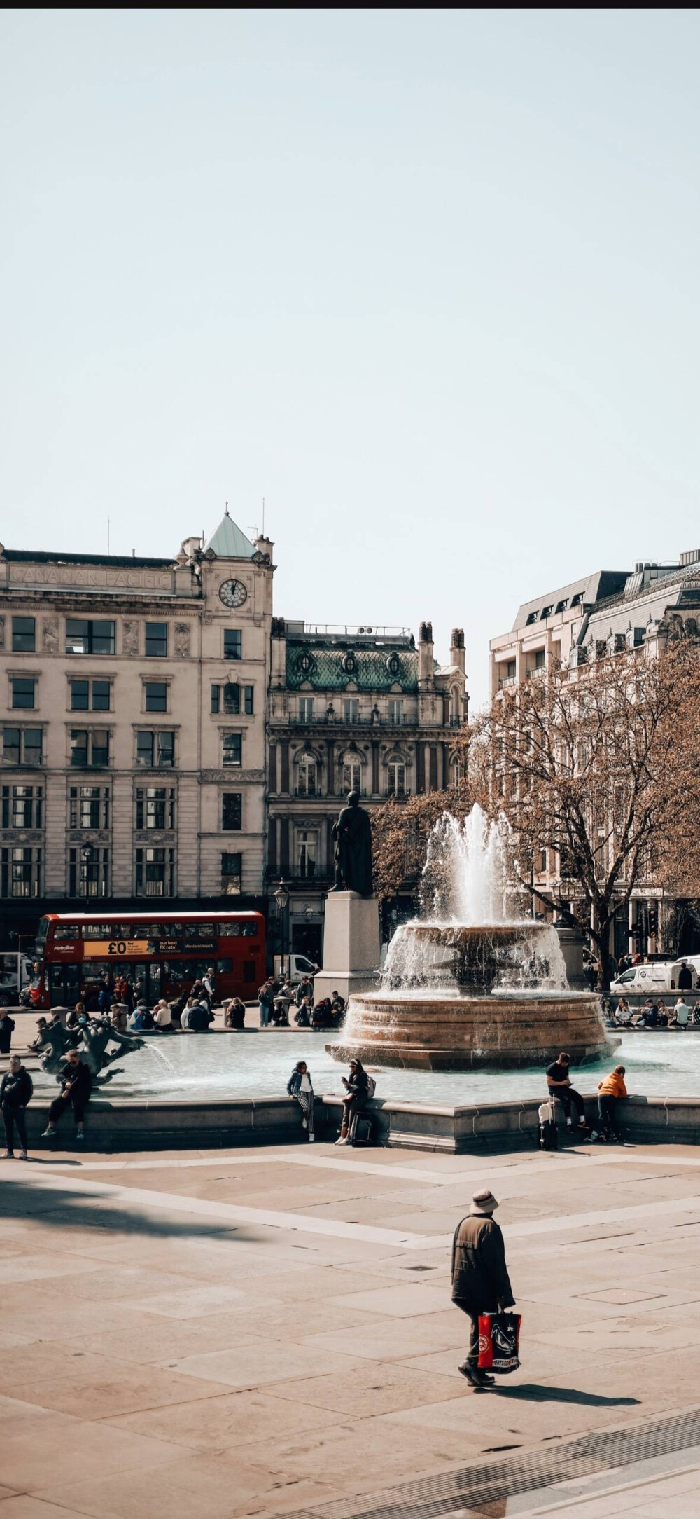 一茶一静一闲心，一山一水一浮生。
