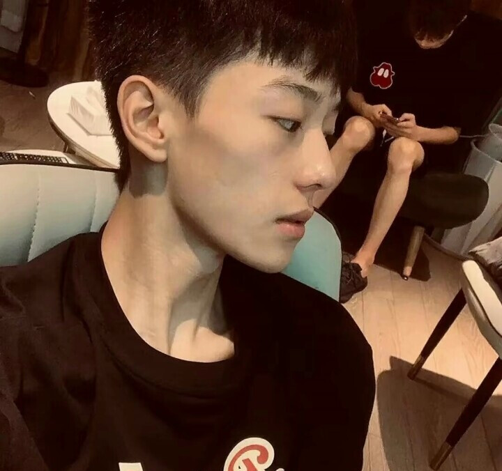 宝宝们真人男头来了