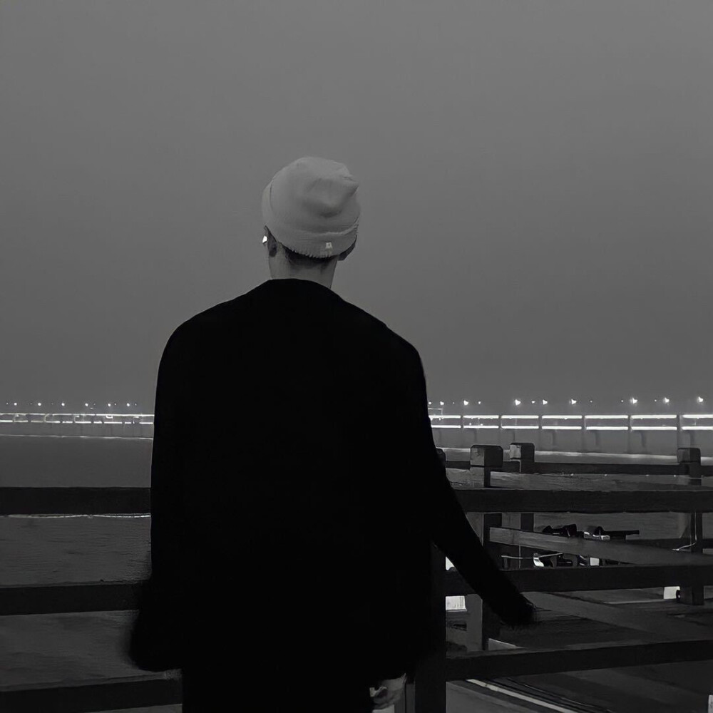 男头
即使身处黑暗 即使独自一人 也没关系
#男生头像##无水印头像