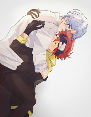 小情侣的婚后甜蜜日常。

画师id：14438859
无限滑板兰历