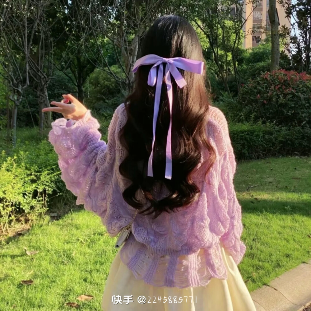 背影蝴蝶结女生头像