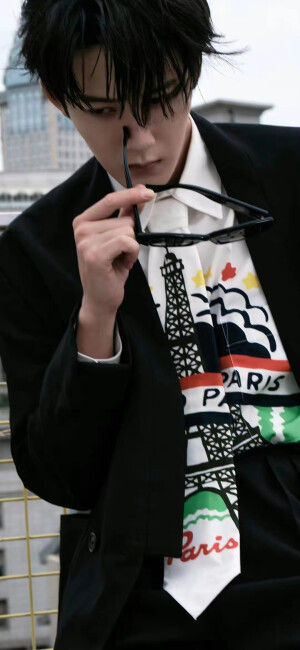 陌上人如玉，公子世无双