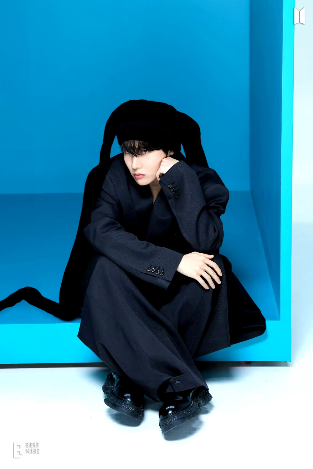 郑号锡
230819 Weverse
j-hope 'Jack In The Box (HOPE Edition)' Jacket Photo Sketch ​​​