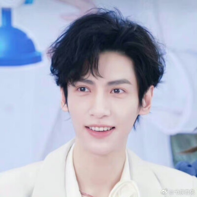 罗云熙
