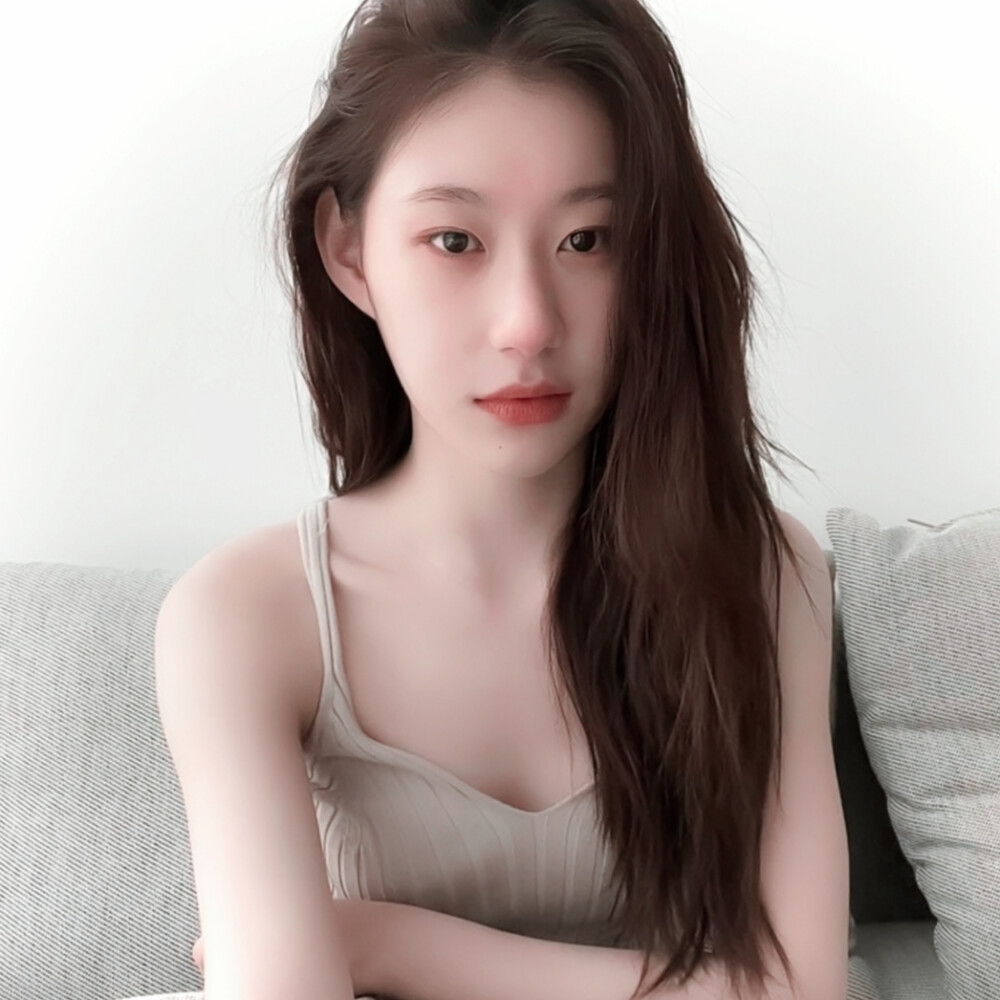 谁家的清纯系女友呀～
^ 李彩领Chaeryeong