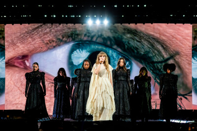 Taylor Swift - The Eras Tour - my tears ricochet
饭拍twi@\pyrexthottie
图源weibo@TaylorSwiftNow