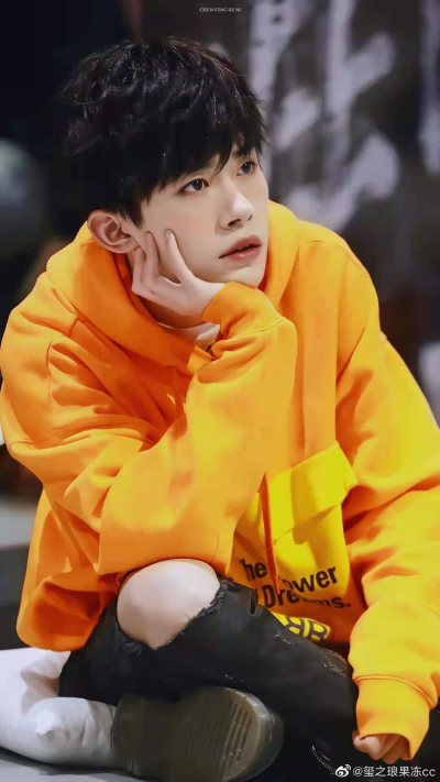 千玺！九宫格根本不够发。