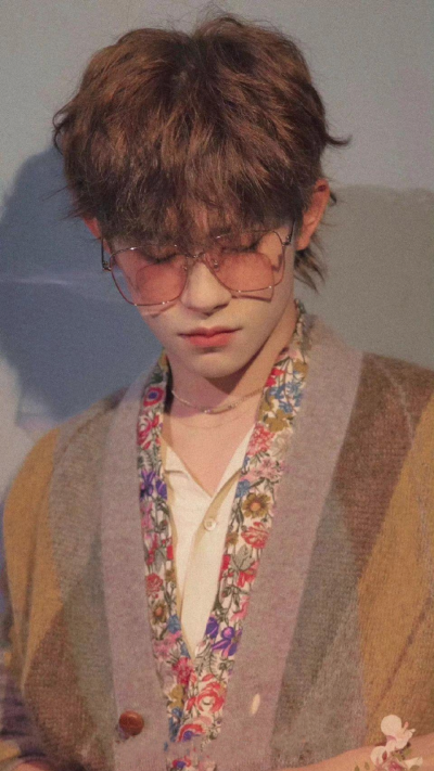 千玺！九宫格根本不够发。