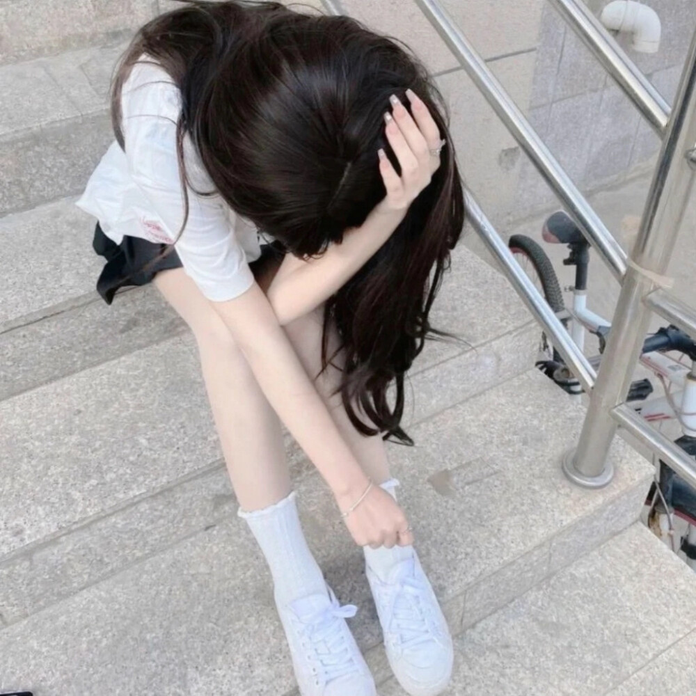 女生头像不露脸头像赞评论更多