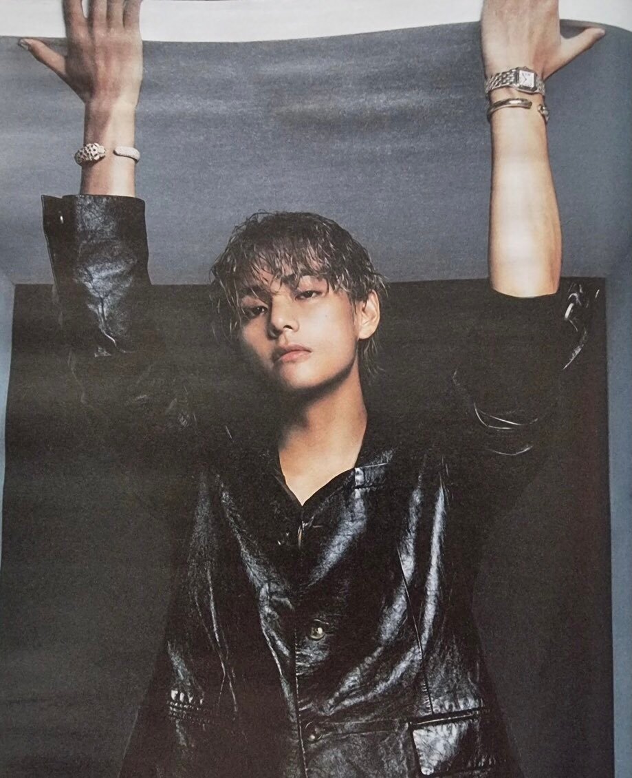 金泰亨
230822 Wkorea 内页
cr:v_scent7