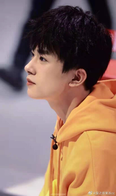 千玺！九宫格根本不够发。