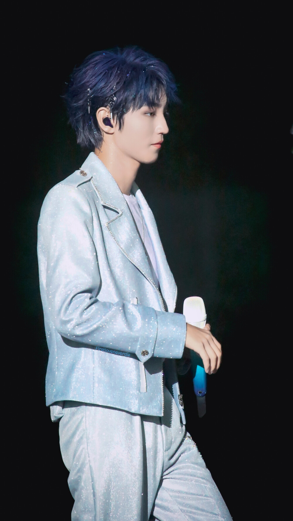 王俊凯出道十周年演唱会crfirstloveneverdie