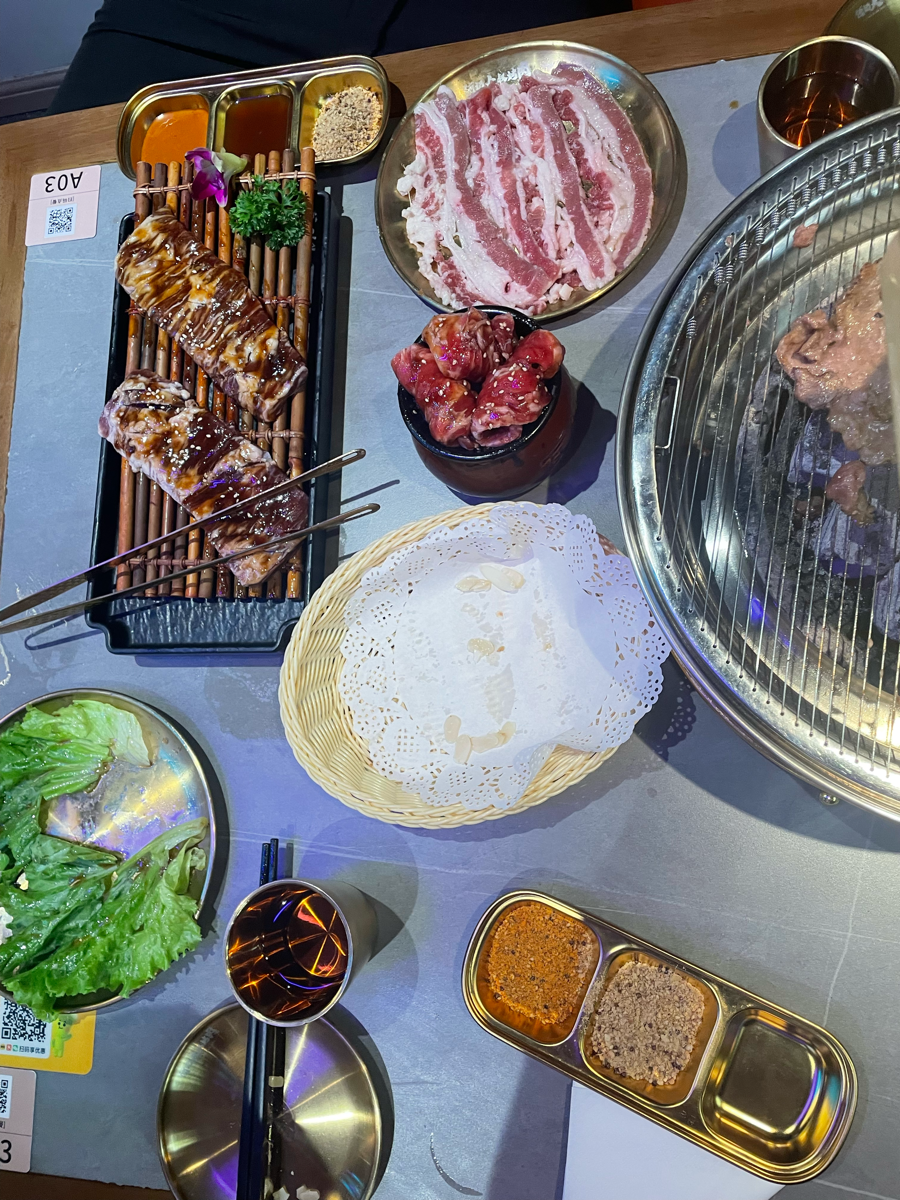 仪式感
美食当前，减肥是什么
一波减肥拦路虎
美食 小吃 颜值饮料
唯美食不可辜负
来一波放毒
一个人的暖心餐
