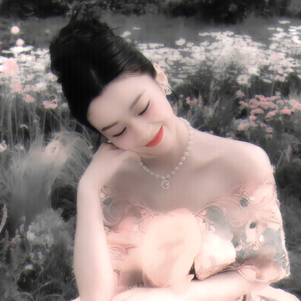 牵起我的手 触摸回忆纹理 还原夏花之轨迹