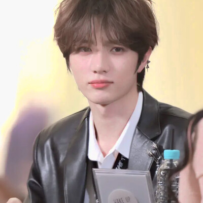  //… たそがれ黄昏降临“けもの犬”