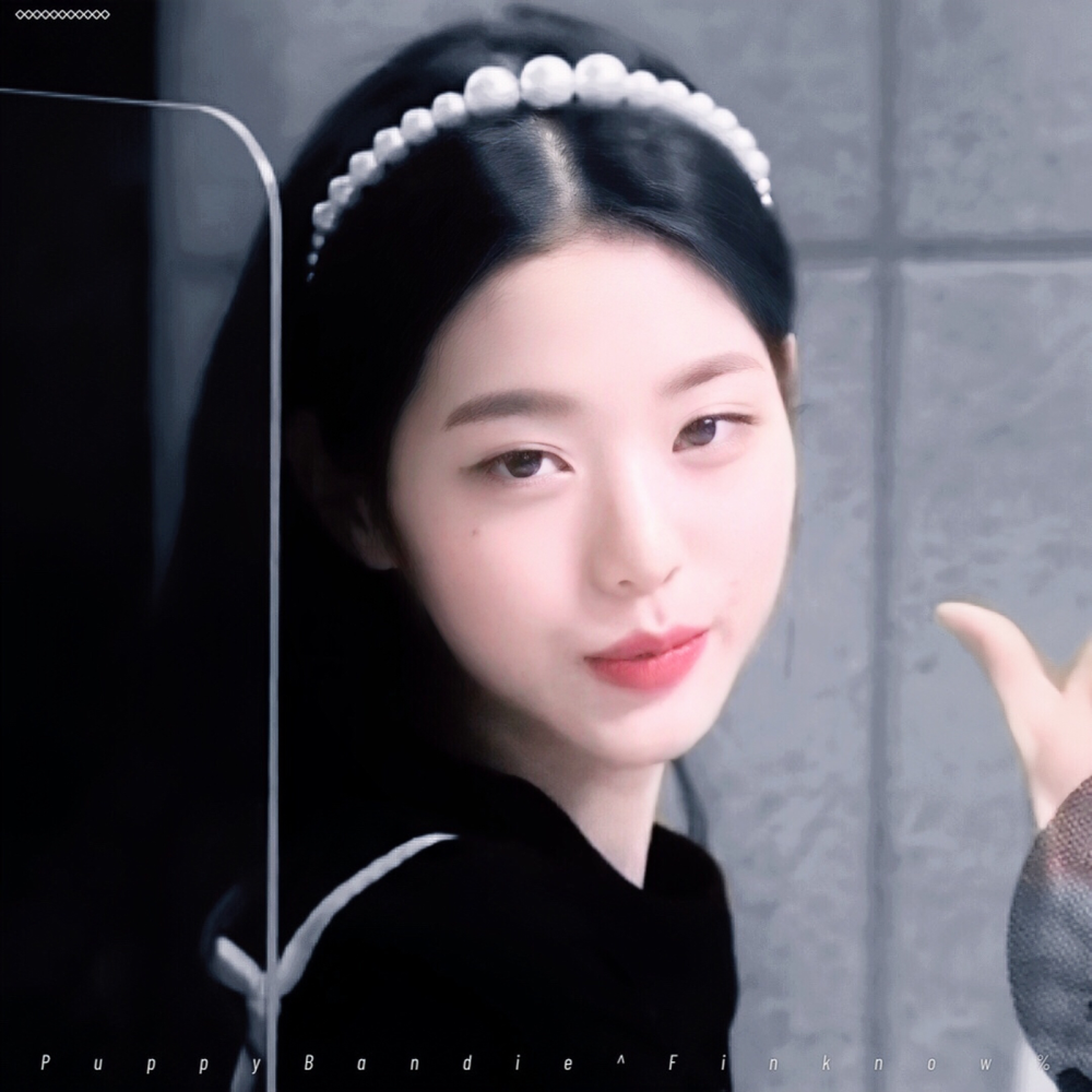 比传言中更加可爱臭屁的学姐
张元英 原截理释离