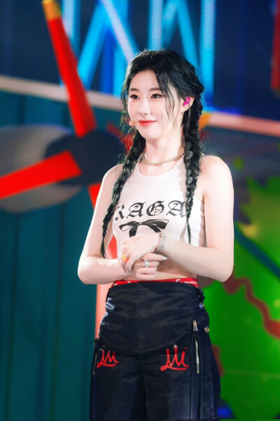 李彩领