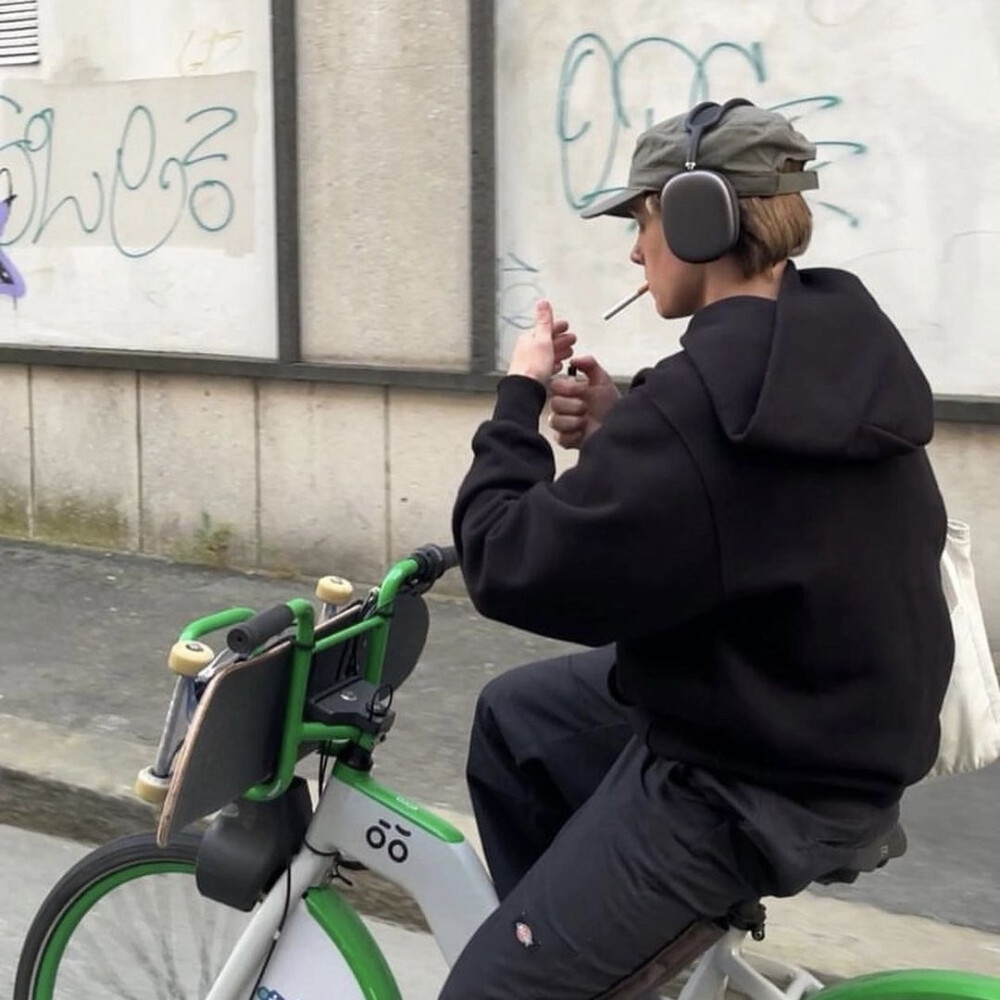 男头 skate 玩个滑板 #无水印头像##男生头像