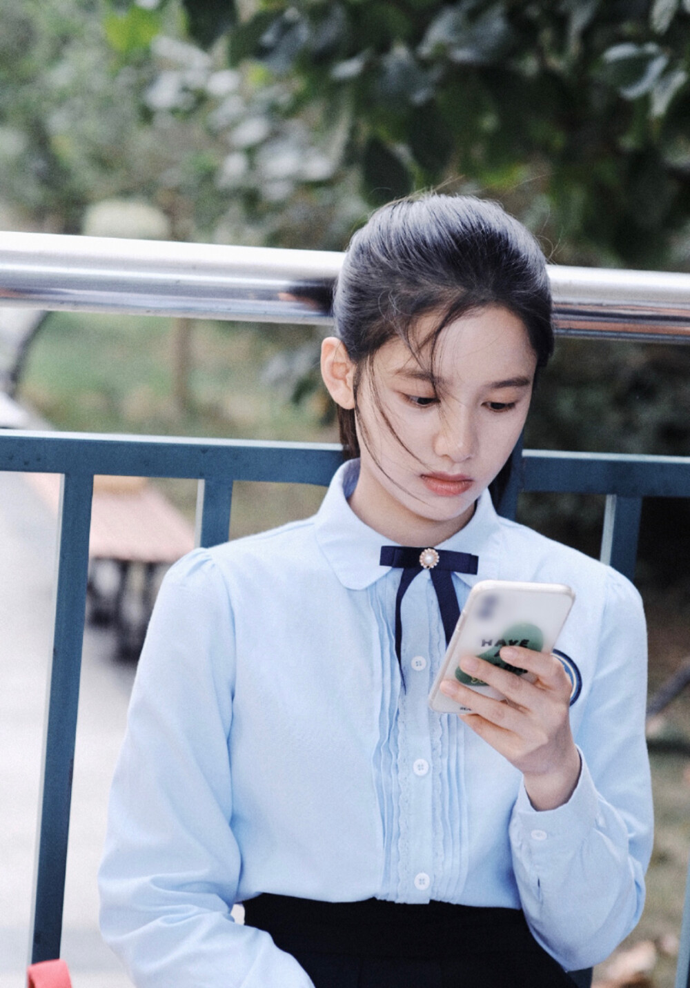 张婧仪头像壁纸