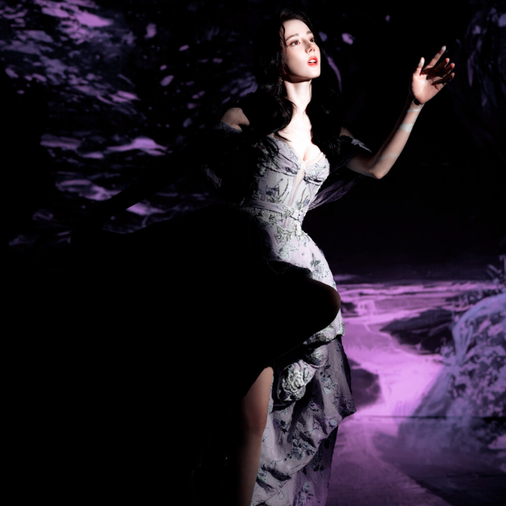 迪丽热巴 已微调 二改标林纾