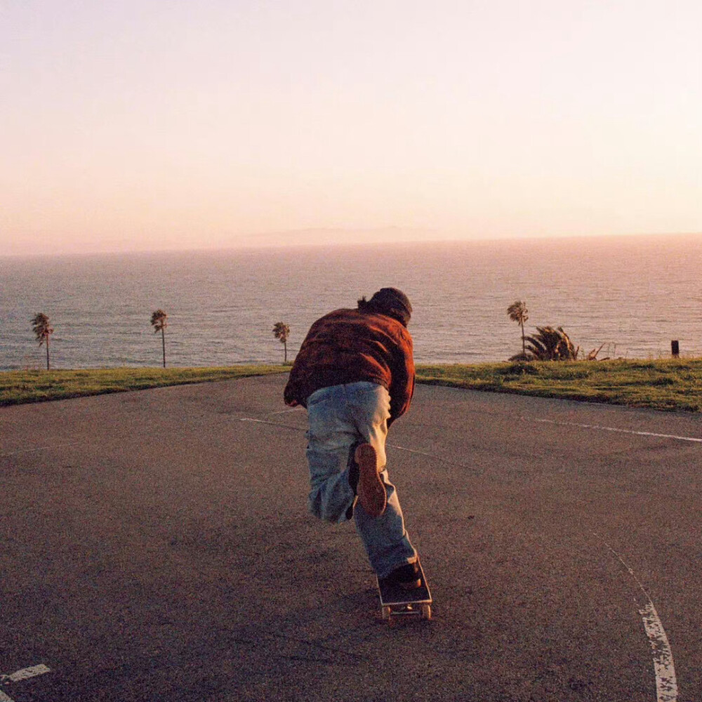 男头 skate 玩个滑板 #无水印头像##男生头像