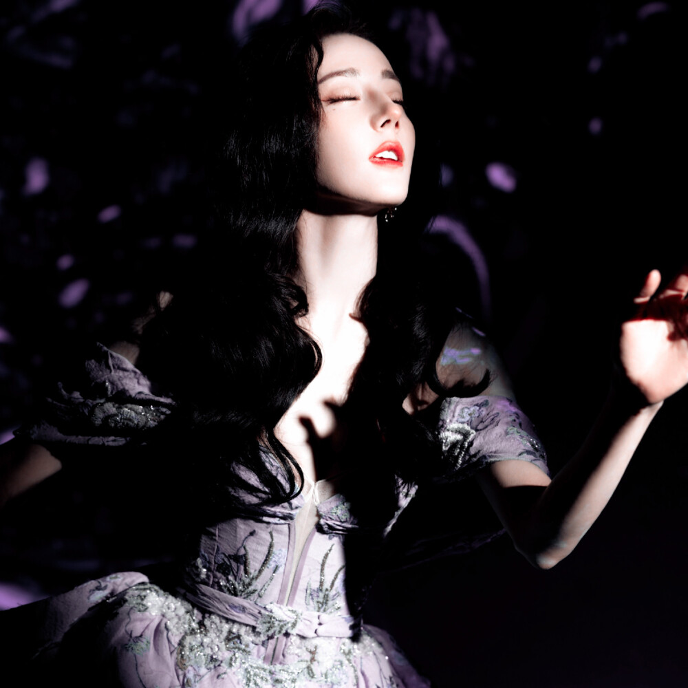 迪丽热巴 已微调 二改标林纾